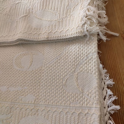 New Vintage Cotton Blanket with Relief (1.75 x 2.25)