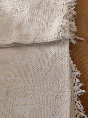 New Vintage Cotton Blanket with Relief (1.75 x 2.25)