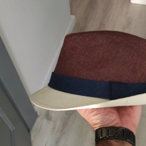 Karfil crab-style hat like new with blue band size 57-58 cm