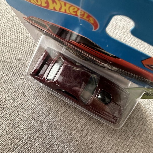 Hot Wheels '71 Dodge Challenger 2015 model new, burgundy