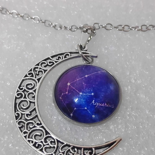 Aquarius Zodiac Pendant with Moon in Silver Color