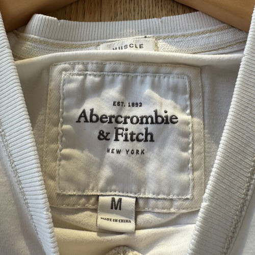 Abercrombie & Fitch Muscle Vintage V-Neck T-Shirt Size M used, cotton