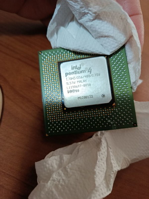 Intel Pentium 4 CPU with Cooler Master 12V fan used