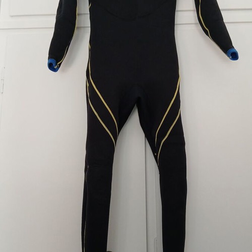 Pegaso neoprene wetsuit 3 mm used