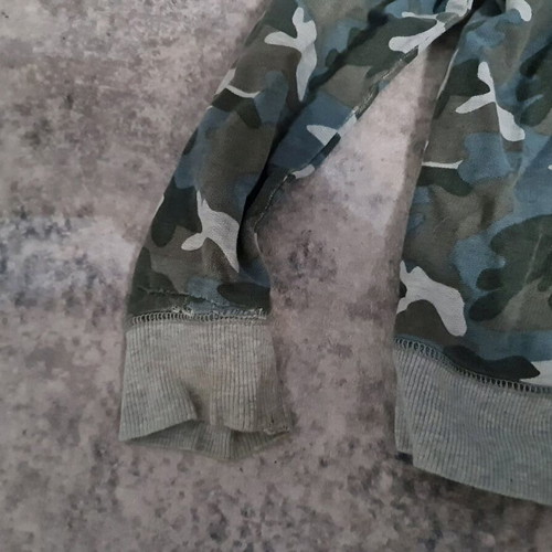 United Colors of Benetton kids camouflage cardigan used, age 10-11