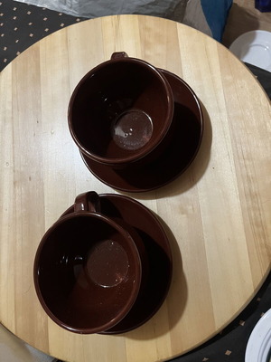 Coffee cups with saucers used, set of 2, brown color