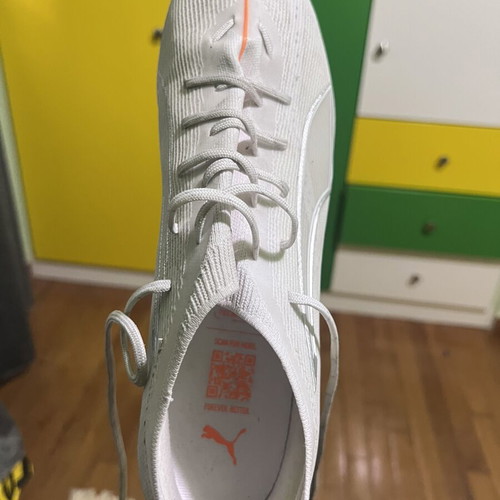 Puma Ultra Ultimate FG/AG football shoes like new, white and orange