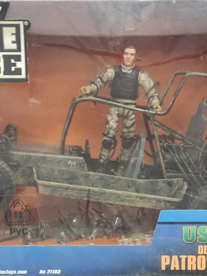 Elite Force 1/18 USMC Desert Patrol Buggy new, scale 1:18