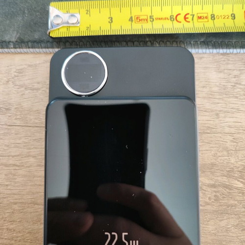 Powerbank 10000mAh new with magnetic charging and lightweight design