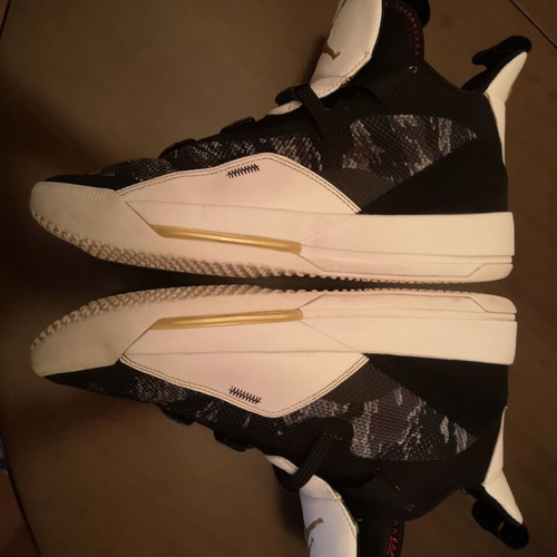 Air Jordan 33 Tiger Camo sneakers size 44 like new