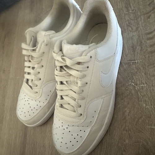 Nike sneakers white with beige, like new, size 41
