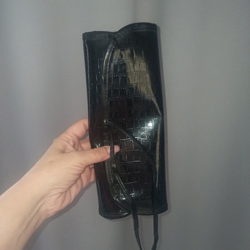 Makeup Brush Case like new, black synthetic croco texture