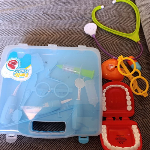 Dentist playset like new
