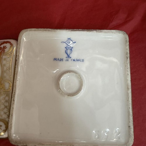 Sevre box in like new condition, 9x9x4 cm