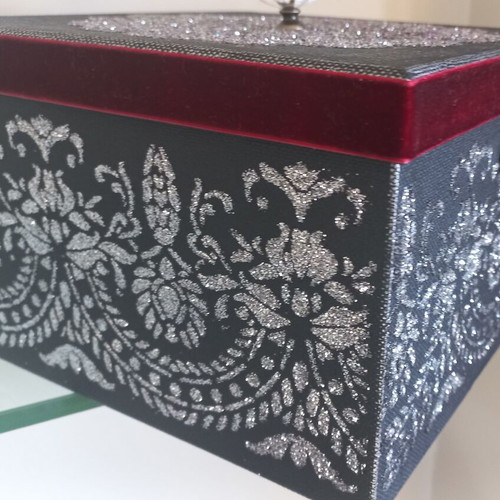 Decorative box new, paper with glitter 20×20×14 cm
