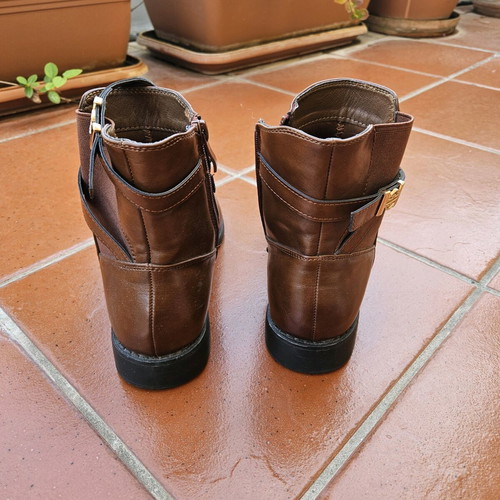 Women's brown ankle boots size 38 like new