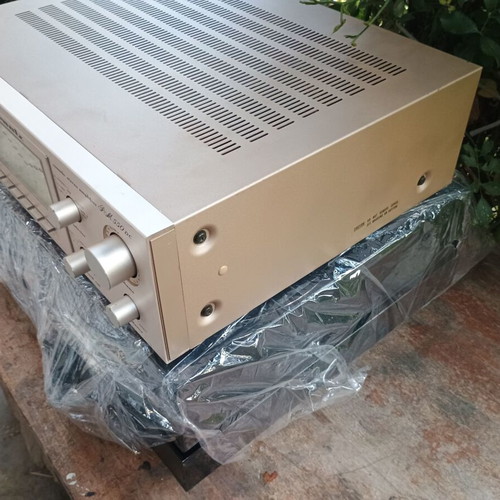 Marantz Console Stereo Amplifier PM 550 DC like new