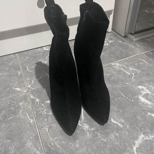 Migato Suede Ankle Boots like new, size 39, black