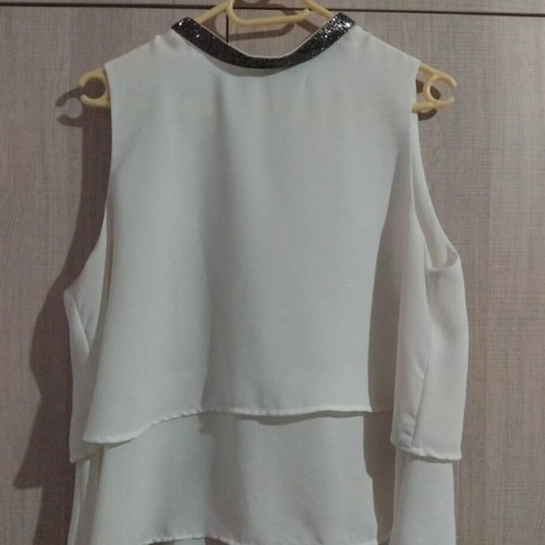 White Zara Basic blouse used, sleeveless with black beads, size L