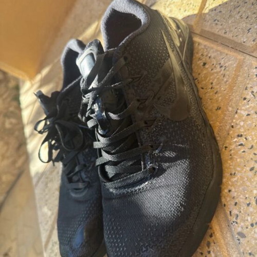 Nike Metcon 4 men's athletic shoes, black, size 44