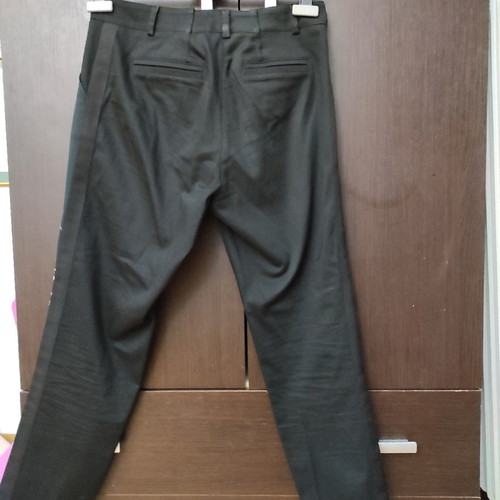 Capri pants black with flowers used, size medium