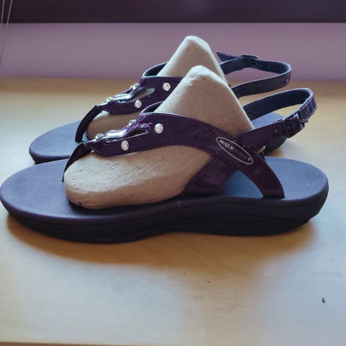 Walkmaxx women's purple sandals like new, size 42
