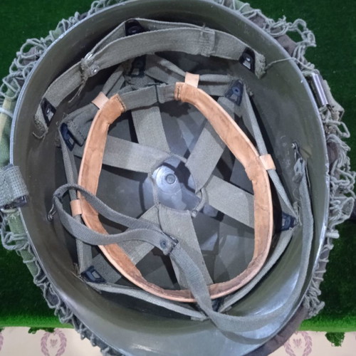 Parachute used 14 meters perimeter and unused helmet