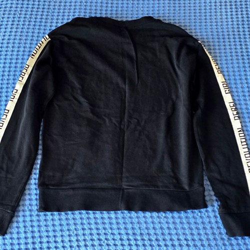 H&M black and white sweatshirt, size Small, rock style