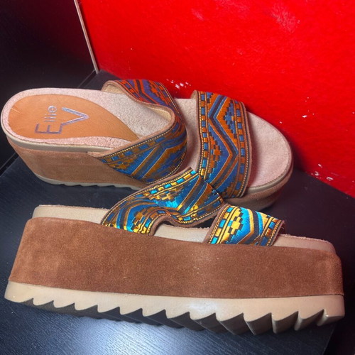 Leather double-strap slippers new, size 39, brown with patterns