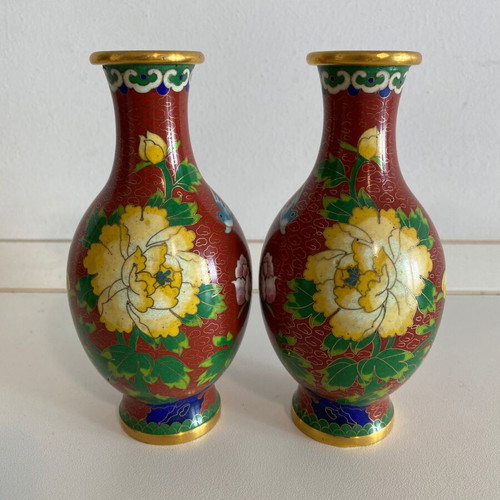 Pair of vintage Chinese cloisonné vases with peonies, used, 16 cm