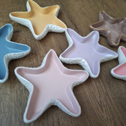 Handmade starfish plaster decor with acrylic paint, new
