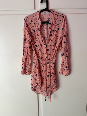 Iso mini shirt dress like new, size M, pink with blue butterfly details