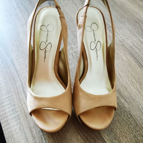 Jessica Simpson pumps like new, beige, 12 cm heel, size 36