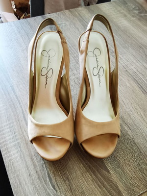 Γόβες Jessica Simpson σαν καινούργιο, μπεζ, τακούνι 12 πόντους, μέγεθος 36