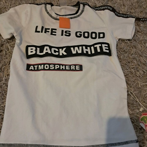 Kids' clothing set new, 2 t-shirts and 1 shorts multicolor