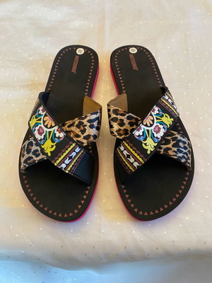 Mitsuko sandals new with floral and animal print designs size 39
