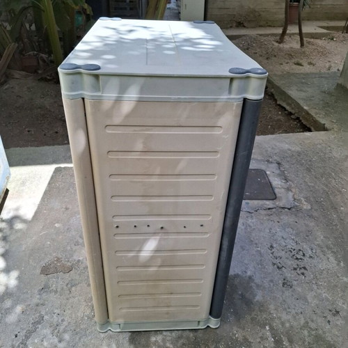 Outdoor cabinet used 70x90x39 cm