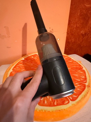 Portable electric handheld vacuum like new, 2-in-1 with USB
