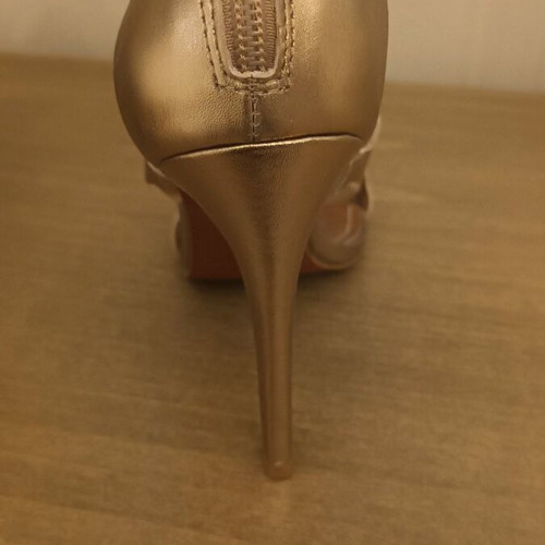 Carrano high sandals like new, gold with zipper, size 38