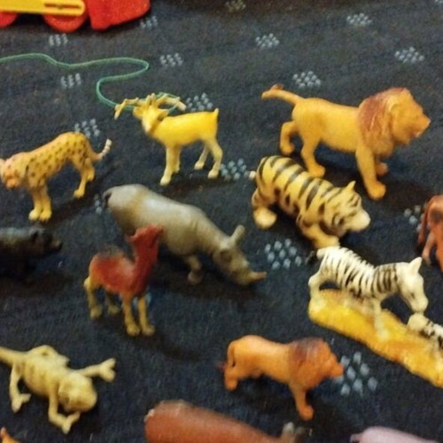 Plastic jungle animals used, pack of 28 large and small