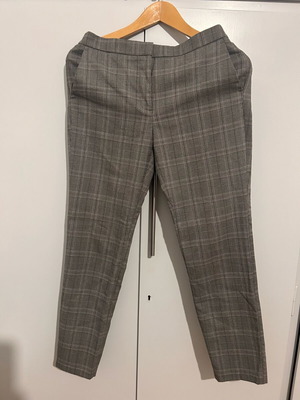 Zara fabric checkered pants size M like new, black and gray