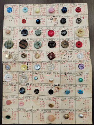 Vintage Button Sample Card from the 1960s used