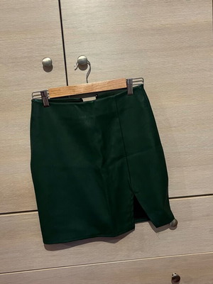 Leather skirt green new, size small