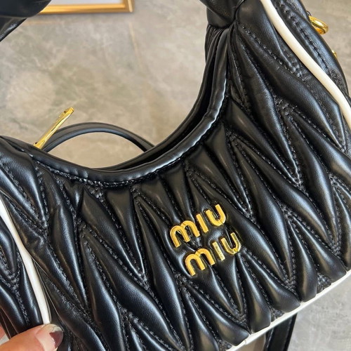 Miumiu bag with dustbag new, black handbag 20x23cm