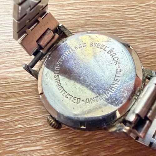 Wristwatches used, set of 3, women's