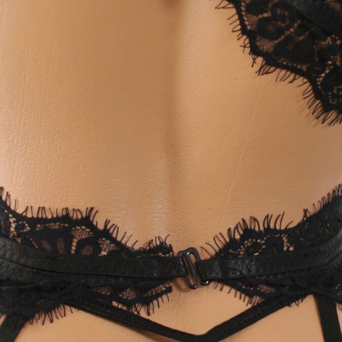 Three-piece lingerie set with black lace new, sensual elegance