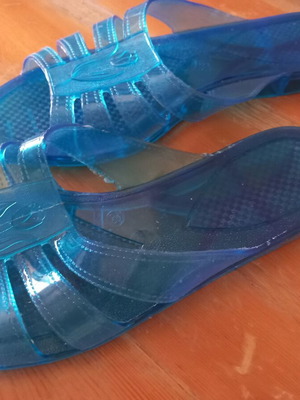 Buffalo women's plastic slippers new, sizes 38 and 39, blue