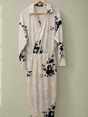 Zara Japanese Style Midi Dress Large Cream Floral Satin Like New