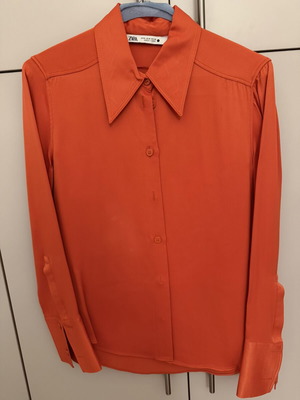 Zara satin shirt size M like new, orange