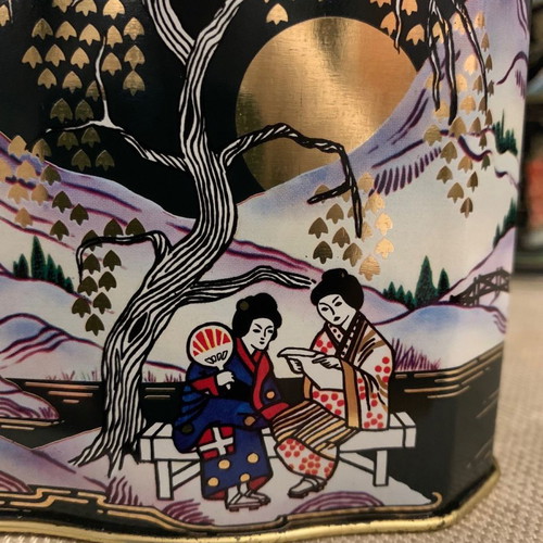 Vintage English metal tea tins with Chinese motifs used, set of 2